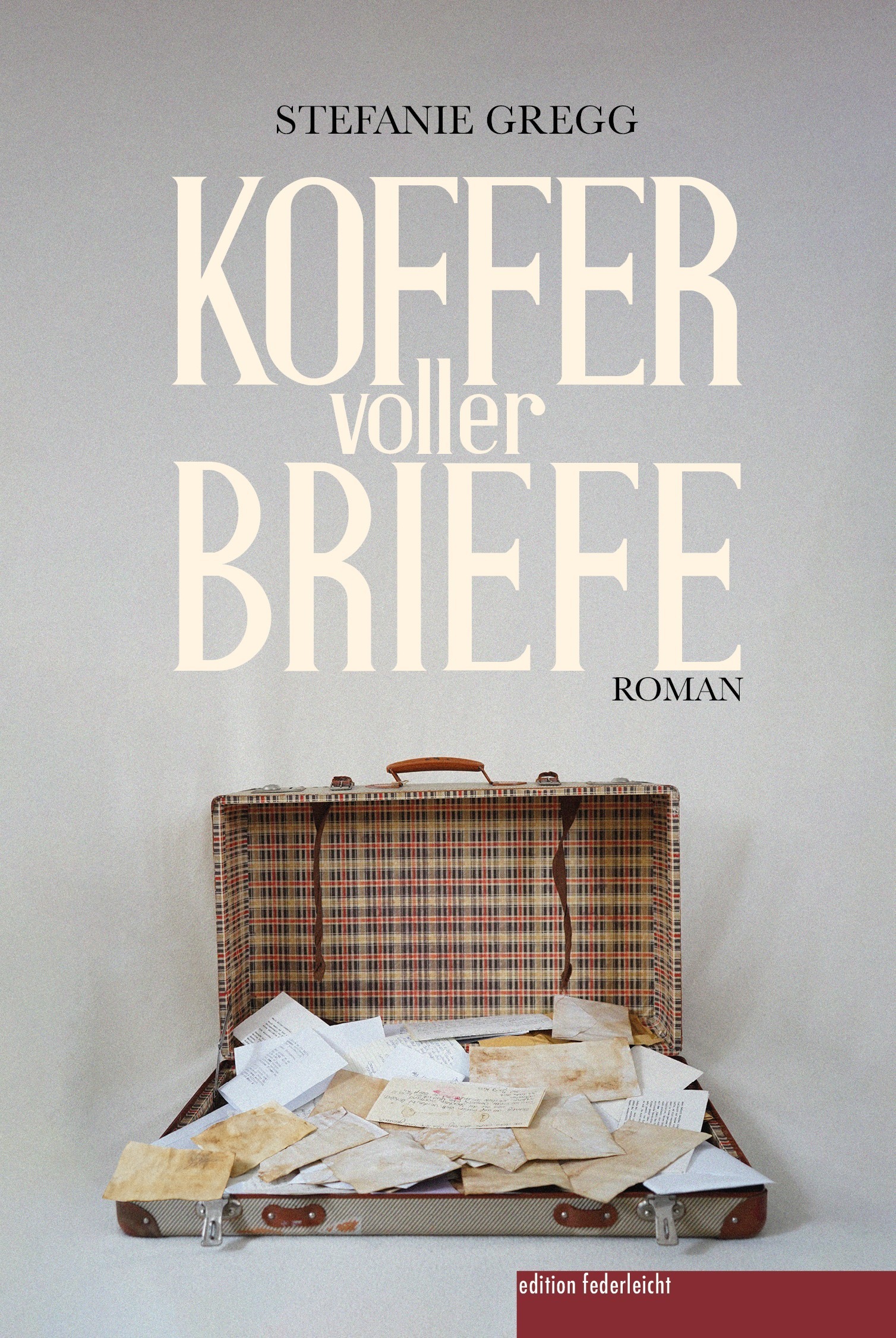 Stefanie Gregg liest aus ihrem Roman "Koffer voller Briefe" im Rahmen der deutschlandweiten Lese-Tour "Nachhaltig Lesen" in Vaterstetten